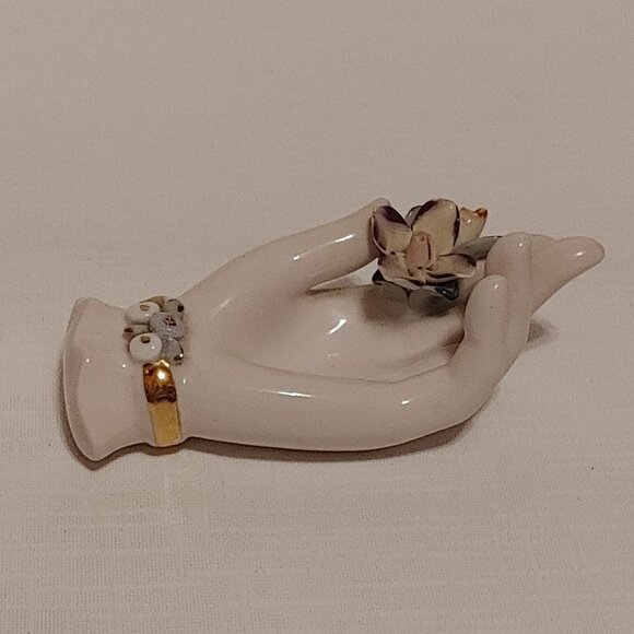 Beautiful Vintage Hand Ring Holder Made in Japan Light Lavender 40s 50s - Picture 1 of 7